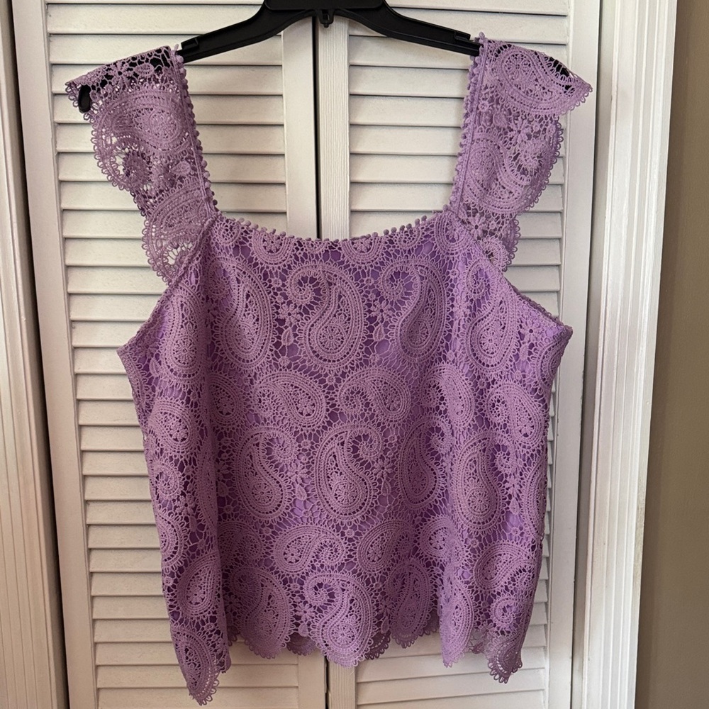Lavender Lace Sleeveless Top